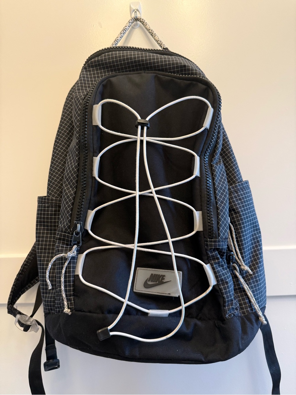 Nike Hayward 2.0 Backpack Black Gray White Bungee Laptop School Travel Gym